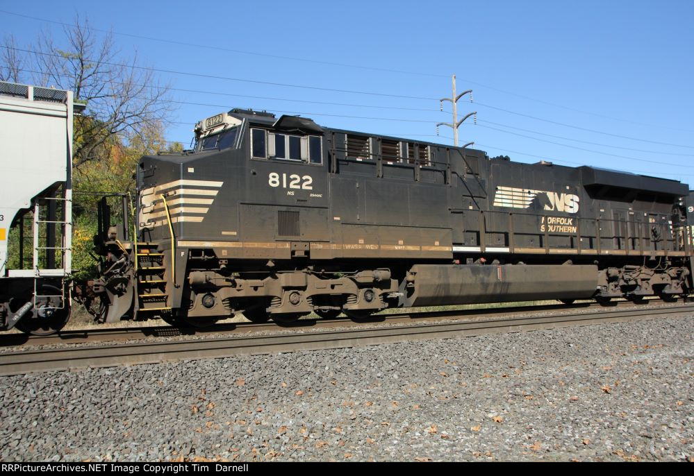 NS 8122 on 288